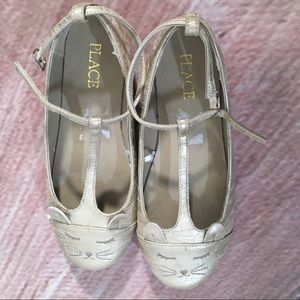 Cat Ballet Flats by Children's Place in Gold